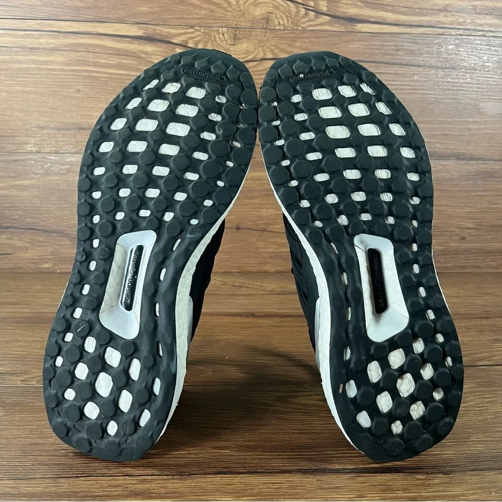 Adidas Ultraboost 4.0 Athletic Sneakers‎ Women’s Size 7 Shoes